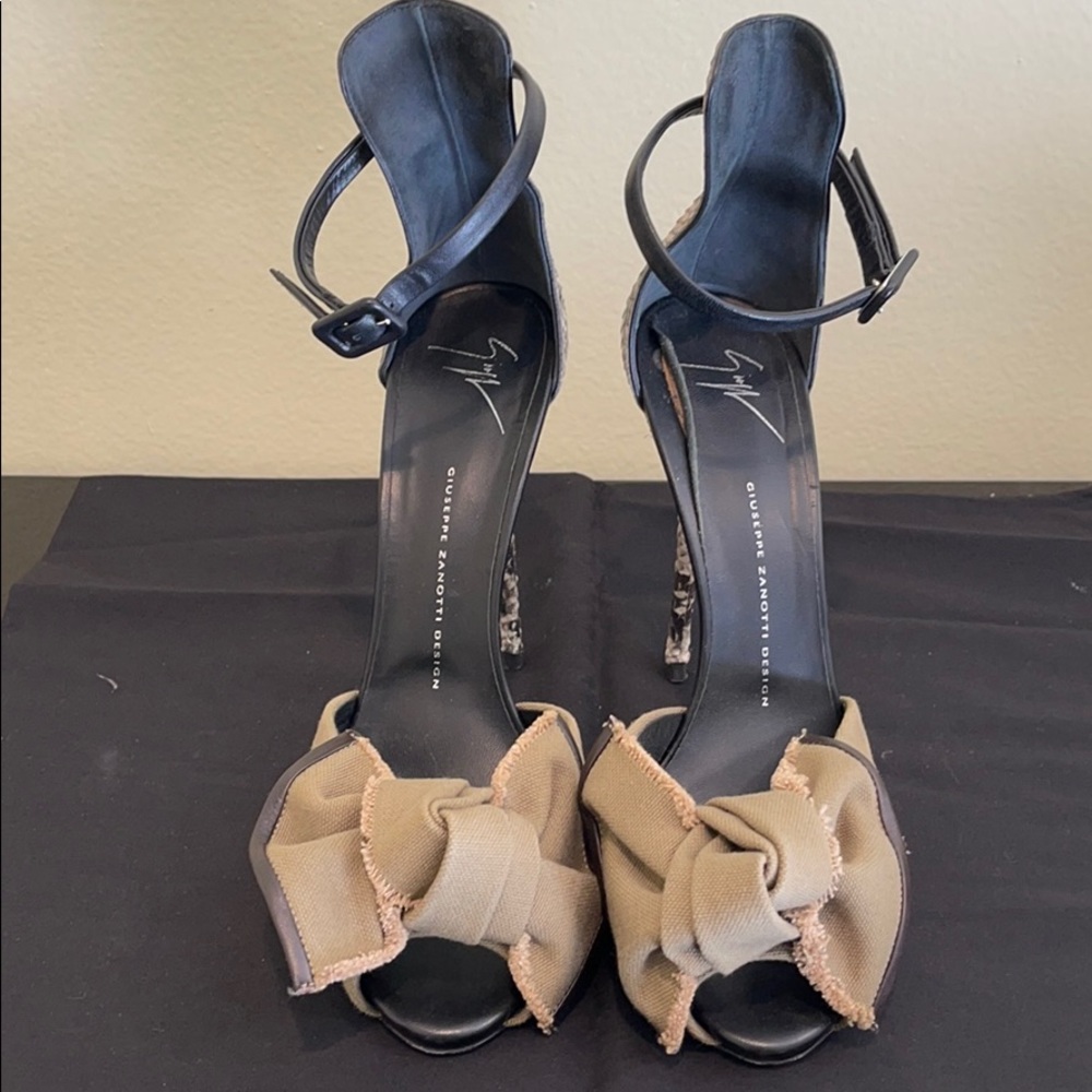 Giuseppe Zanotti Black and Beige Knot Bow Ankle-Strap Heels